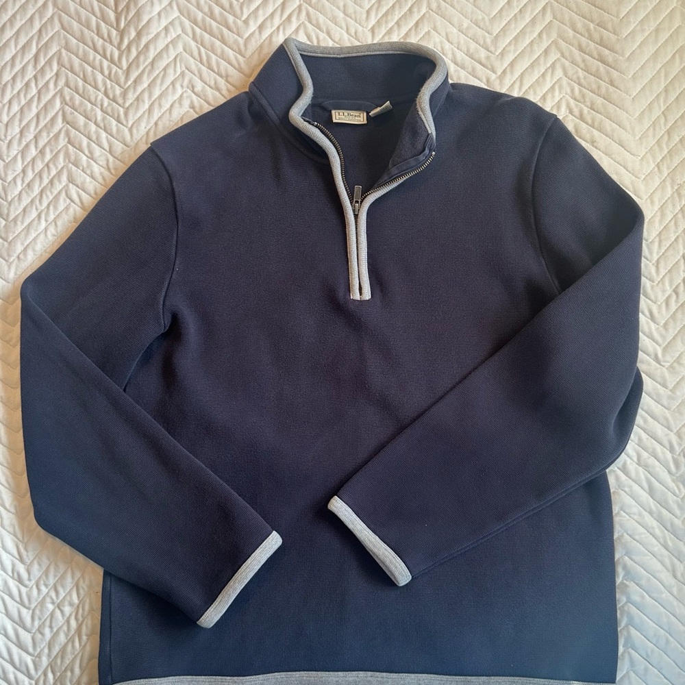 Vintage L.L. Bean Men's Dark Blue Quarter Zip Sweater
